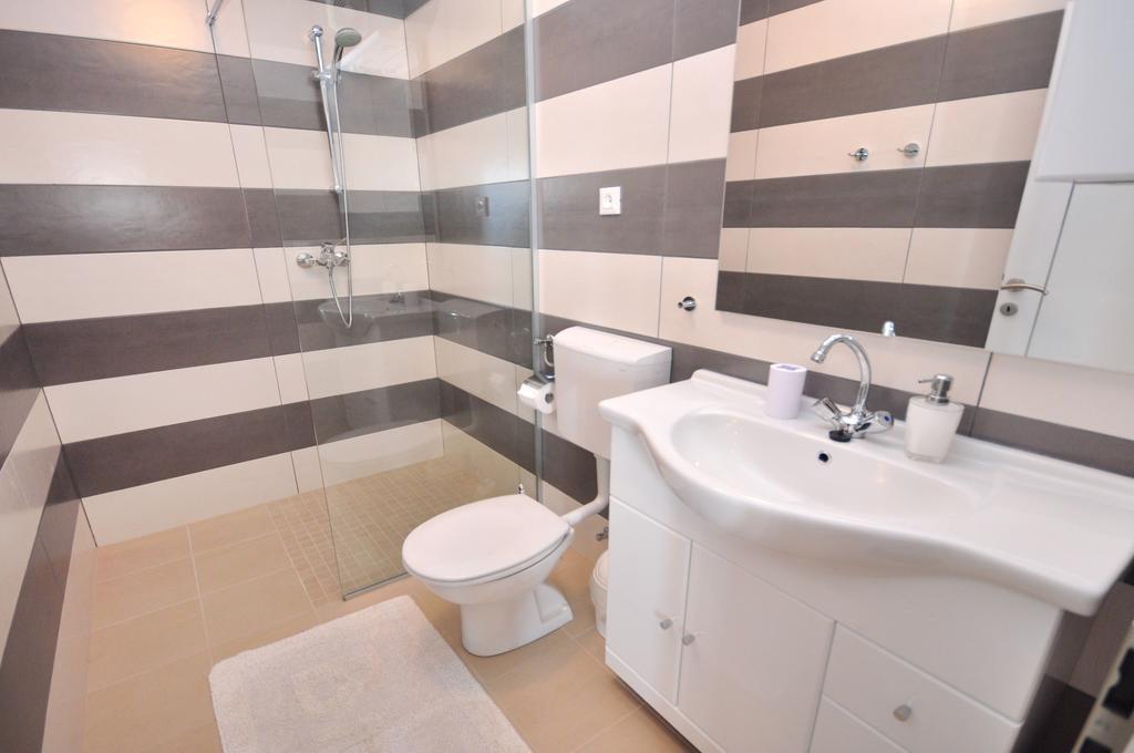Apartments Zorka Leko Omiš Δωμάτιο φωτογραφία
